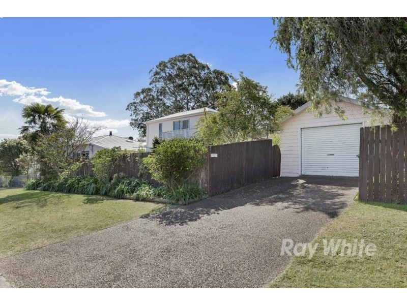 34 Lake Road, Fennell Bay NSW 2283