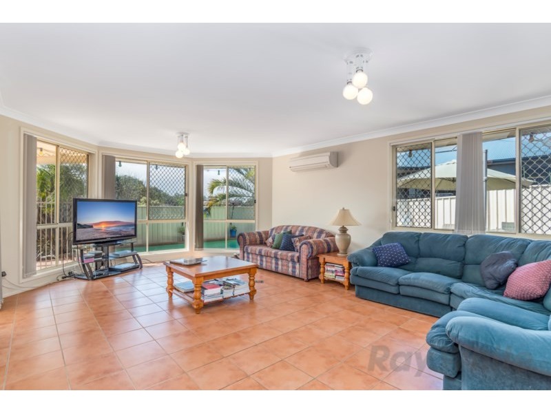 25 Defender Close, Marmong Point NSW 2284