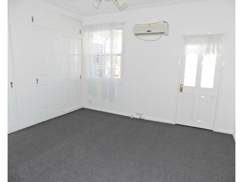 14 Fourth Street, Booragul NSW 2284