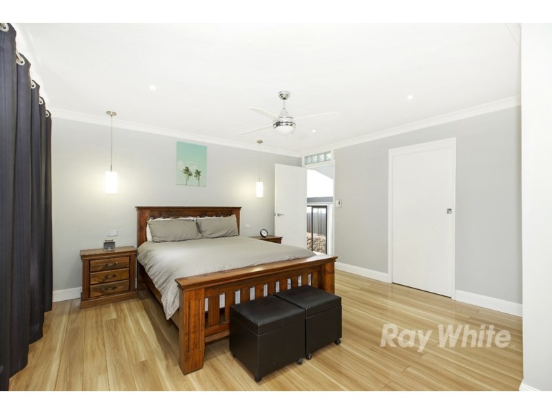 22 ShamROCK Close, Woodrising NSW 2284