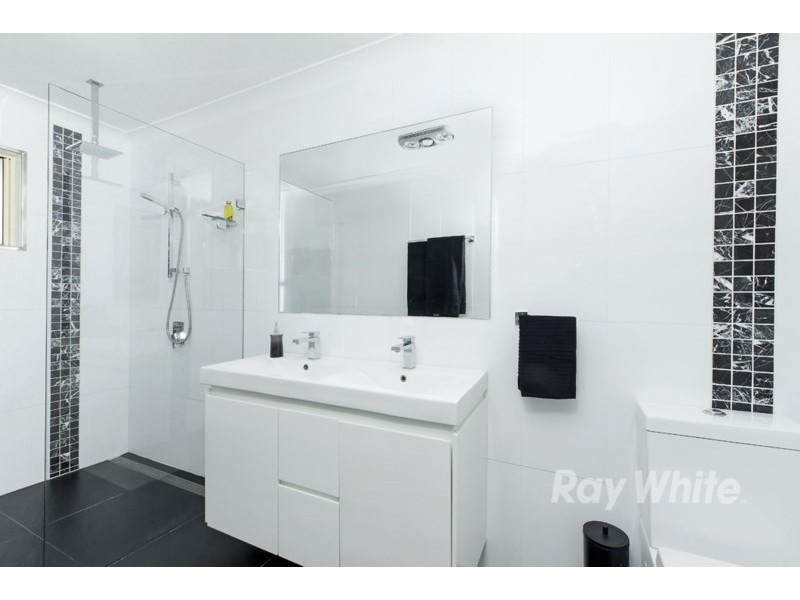 22 ShamROCK Close, Woodrising NSW 2284