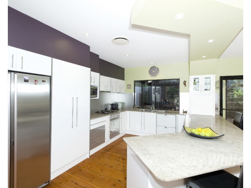84 Coal Point Road, Coal Point NSW 2283