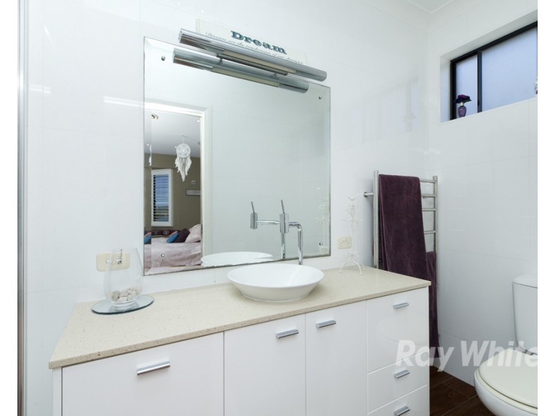 84 Coal Point Road, Coal Point NSW 2283