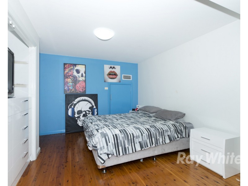 84 Coal Point Road, Coal Point NSW 2283