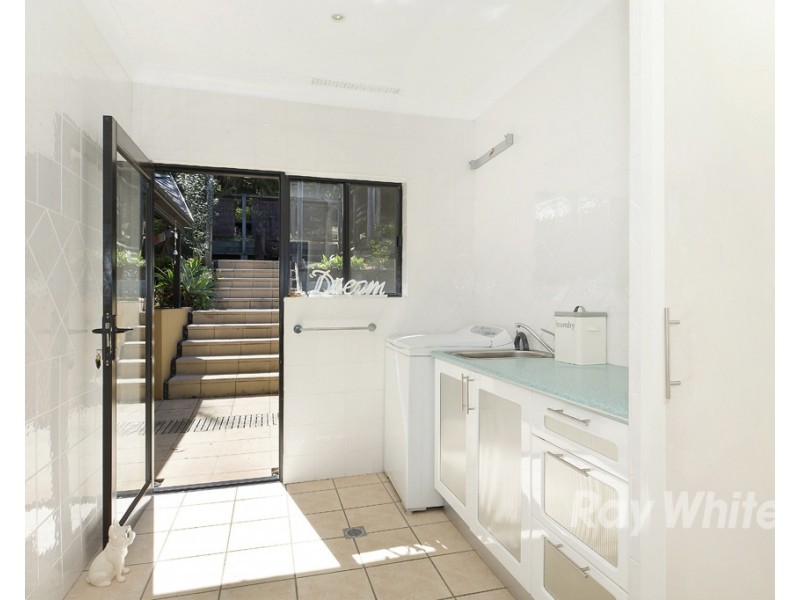 84 Coal Point Road, Coal Point NSW 2283