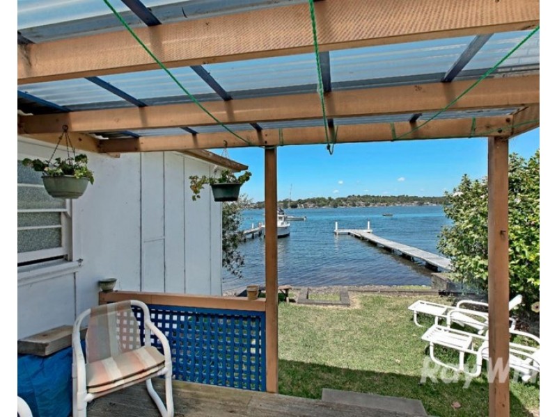 90 Sealand Road, Fishing Point NSW 2283