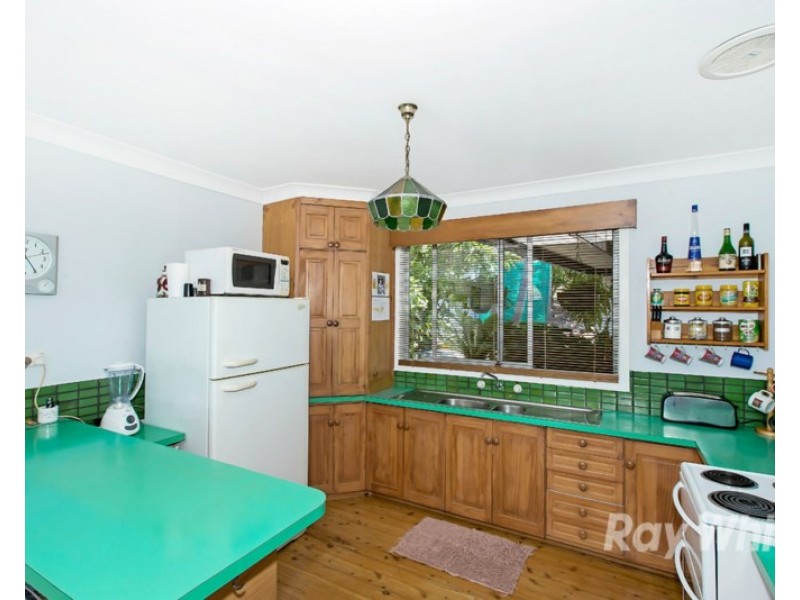 90 Sealand Road, Fishing Point NSW 2283
