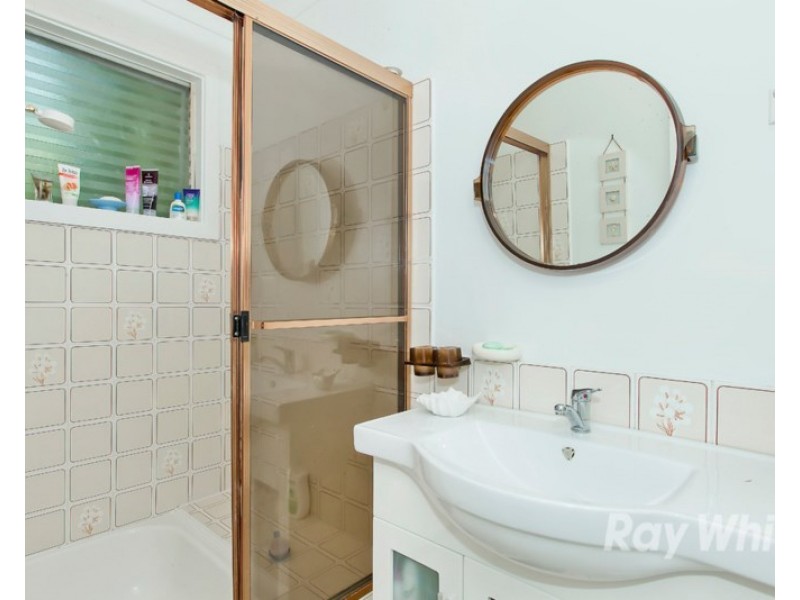 90 Sealand Road, Fishing Point NSW 2283