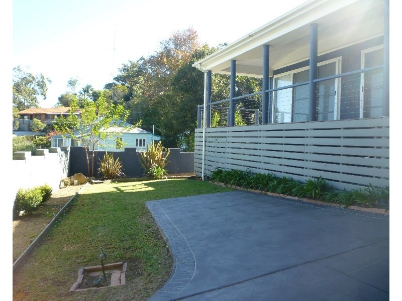 13 Sealand Road, Fishing Point NSW 2283