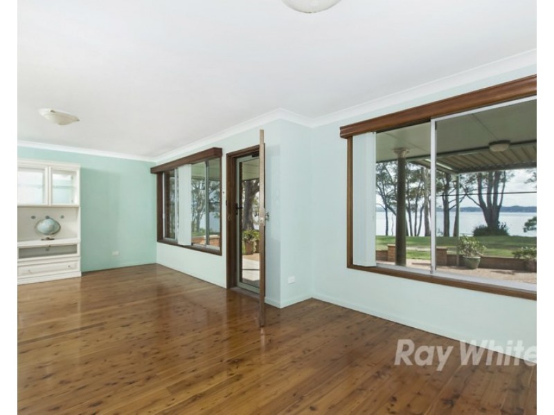 9 Watkins Road, Wangi Wangi NSW 2267
