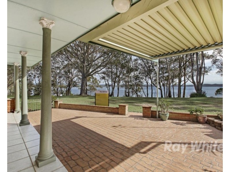 9 Watkins Road, Wangi Wangi NSW 2267