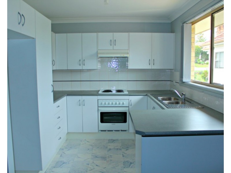 2/51 Cary Street, Toronto NSW 2283