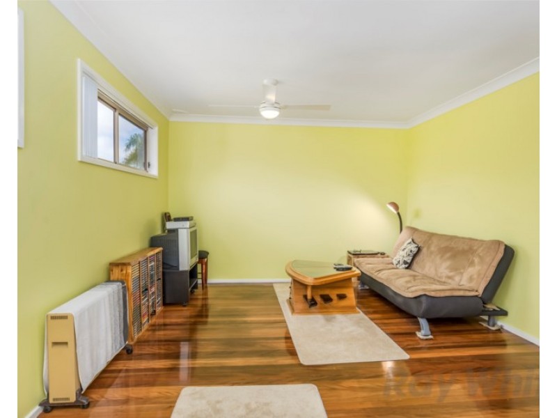37 Pangela Street, Buttaba NSW 2283