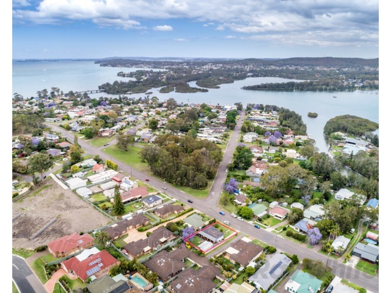55 Macquarie Road, Fennell Bay NSW 2283