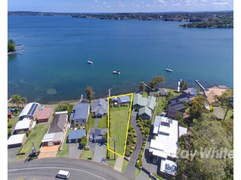 145 Coal Point Road, Coal Point NSW 2283