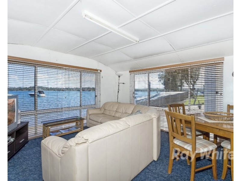 145 Coal Point Road, Coal Point NSW 2283