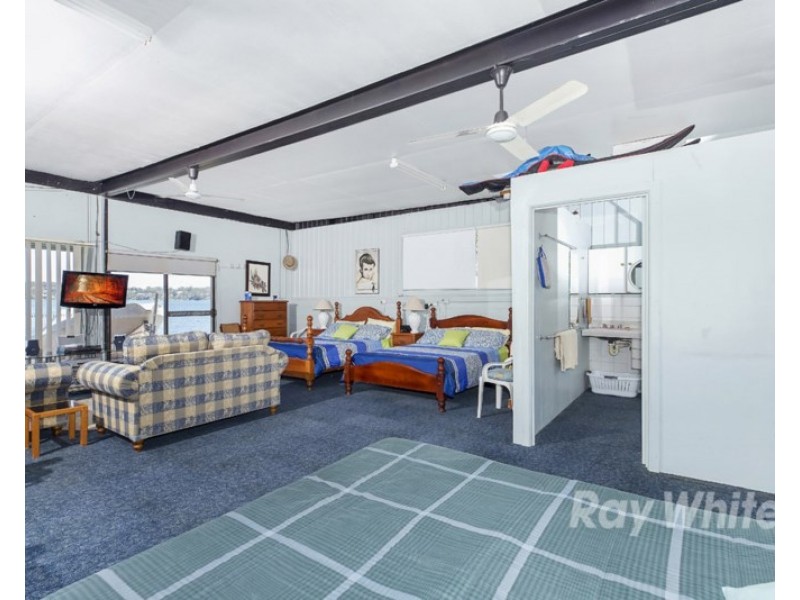 145 Coal Point Road, Coal Point NSW 2283