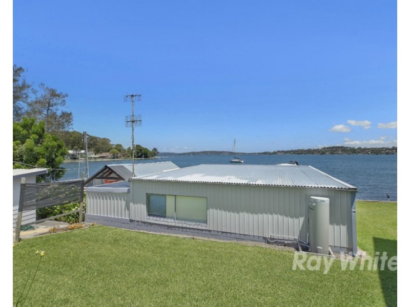 145 Coal Point Road, Coal Point NSW 2283