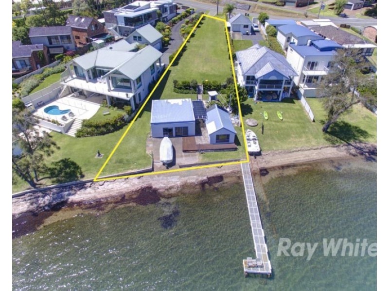 145 Coal Point Road, Coal Point NSW 2283