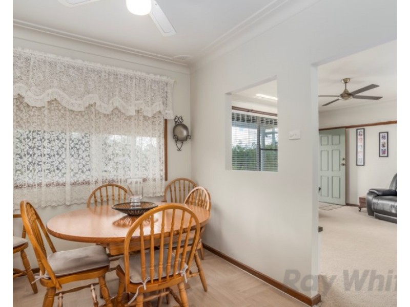 57 Middle Point Road, Bolton Point NSW 2283