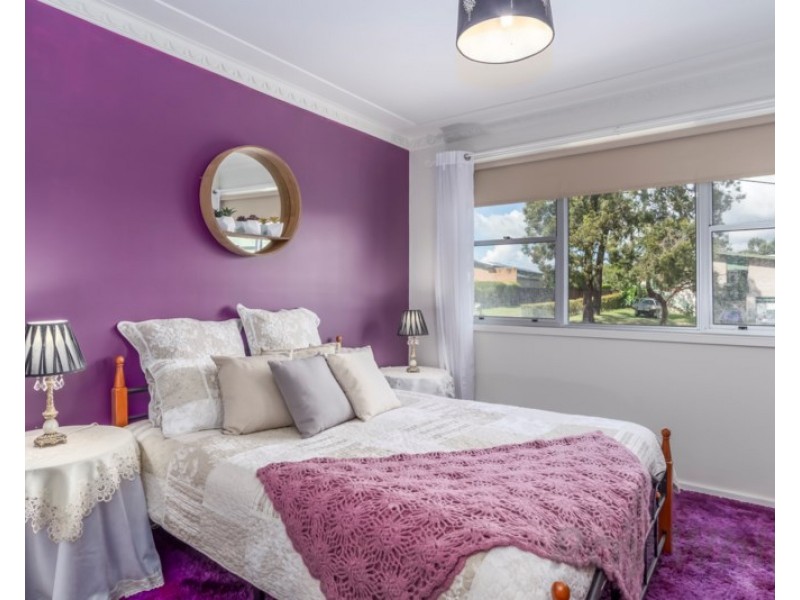 57 Middle Point Road, Bolton Point NSW 2283