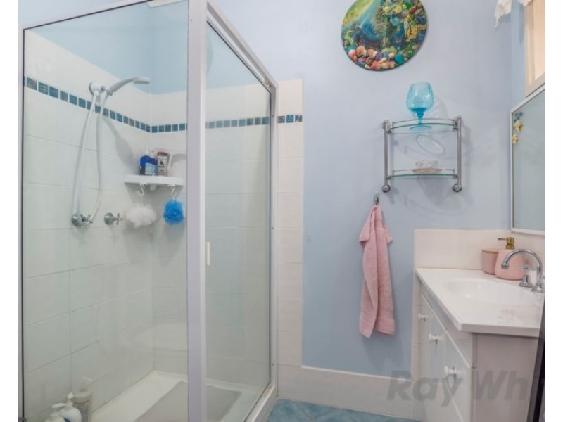 57 Middle Point Road, Bolton Point NSW 2283