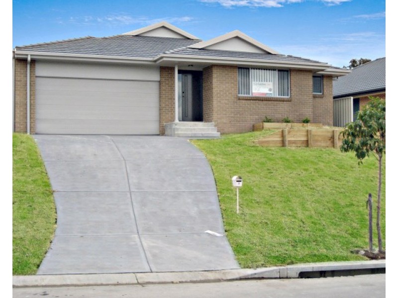 7 Clarkstone Avenue, Cameron Park NSW 2285