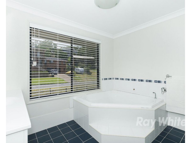 38 Alkrington Avenue, Fishing Point NSW 2283