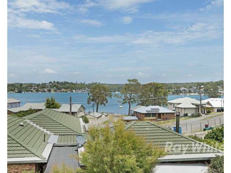 38 Alkrington Avenue, Fishing Point NSW 2283