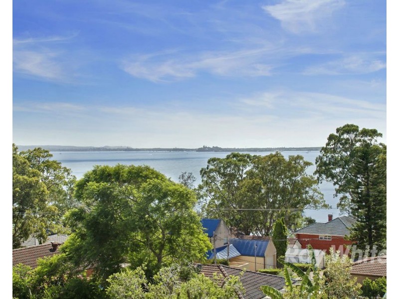 178 Watkins Road, Wangi Wangi NSW 2267