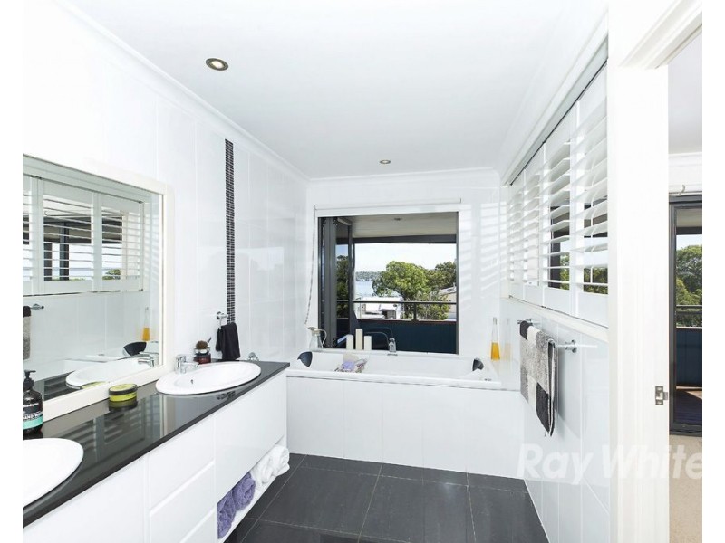 178 Watkins Road, Wangi Wangi NSW 2267