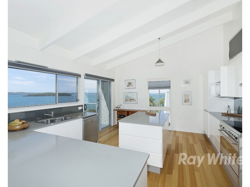 9 Goonda Promenade, Wangi Wangi NSW 2267