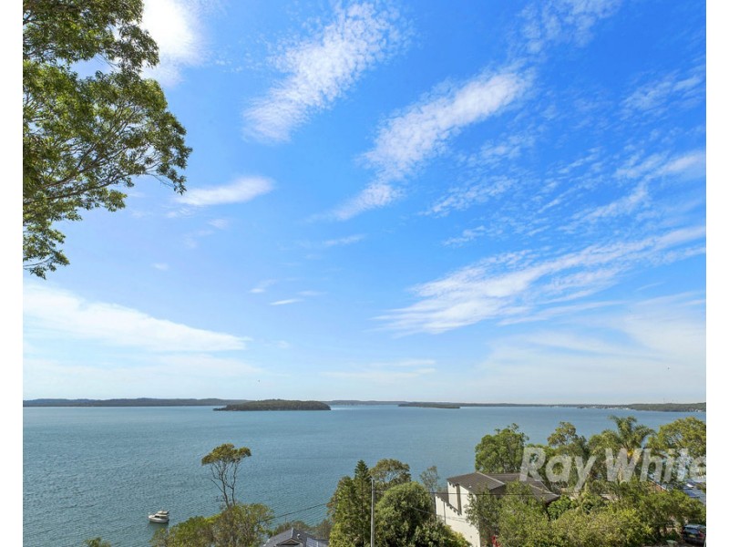 9 Goonda Promenade, Wangi Wangi NSW 2267