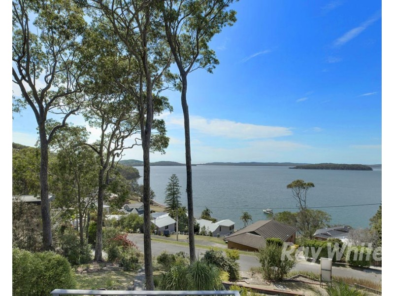 9 Goonda Promenade, Wangi Wangi NSW 2267