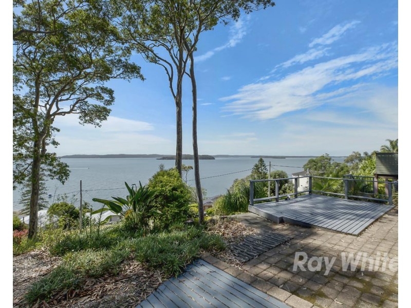 9 Goonda Promenade, Wangi Wangi NSW 2267