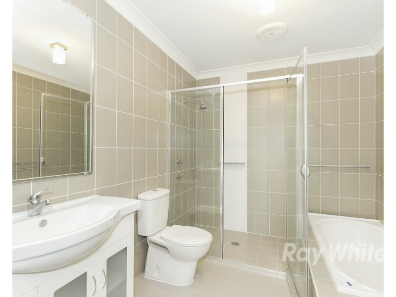 33 Kestrel Circuit, Shortland NSW 2307