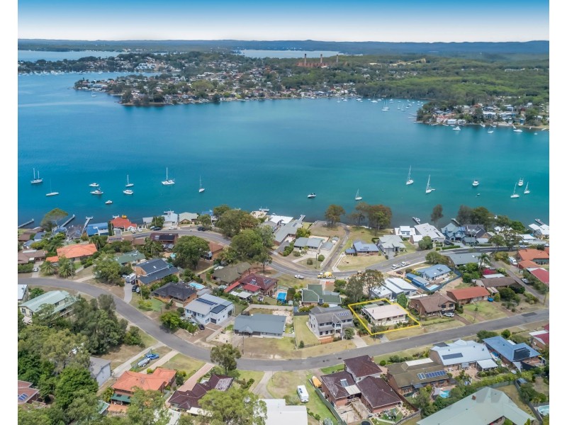 36 Alkrington Avenue, Fishing Point NSW 2283