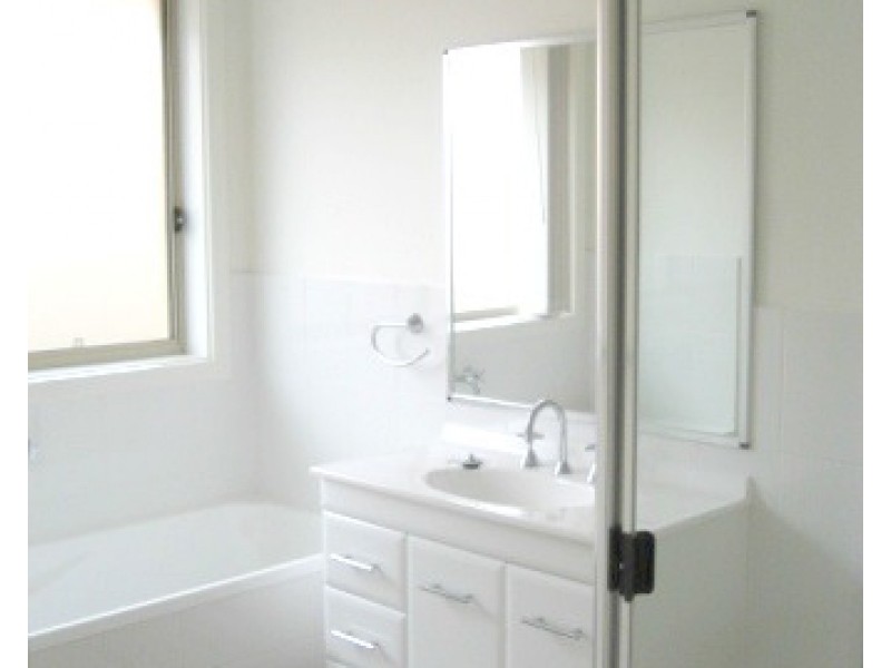 24 Northridge Drive, Cameron Park NSW 2285