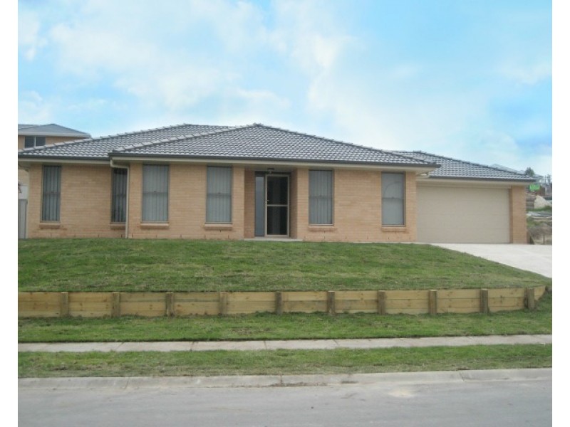 24 Northridge Drive, Cameron Park NSW 2285