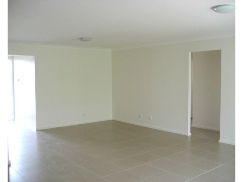 24 Northridge Drive, Cameron Park NSW 2285