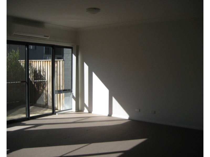 26 Kestrel Circuit, Shortland NSW 2307