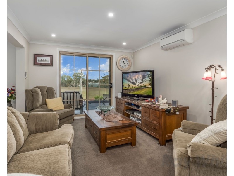 26 Roy Avenue, Bolton Point NSW 2283