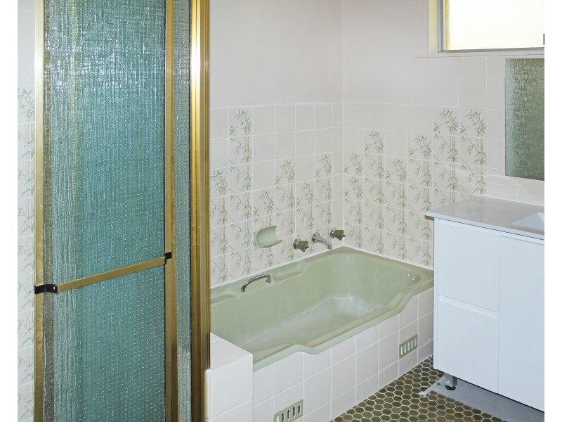 13 Rosemary Row, Rathmines NSW 2283