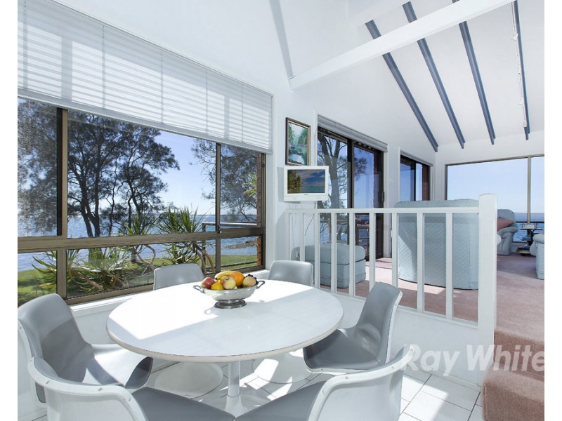 24 Grant Road, Coal Point NSW 2283