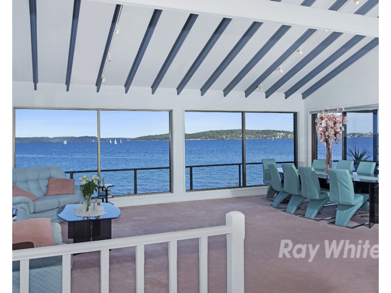 24 Grant Road, Coal Point NSW 2283