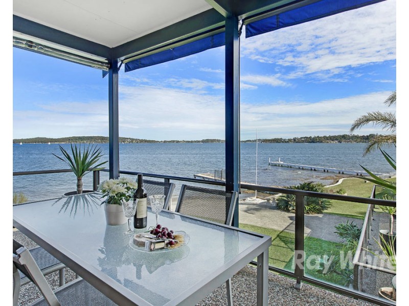 24 Grant Road, Coal Point NSW 2283