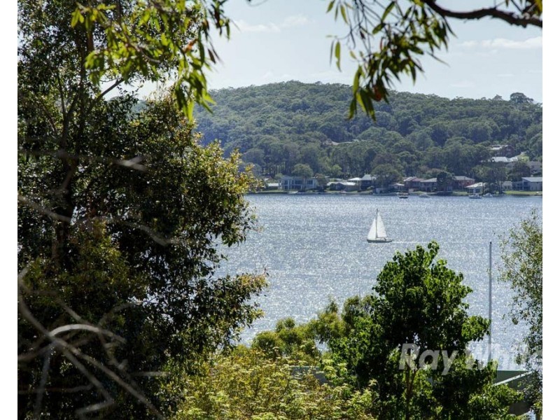 118 Fishing Point Road, Fishing Point NSW 2283