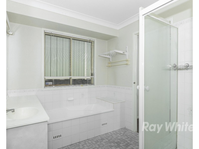 5 Lipton Close, Woodrising NSW 2284