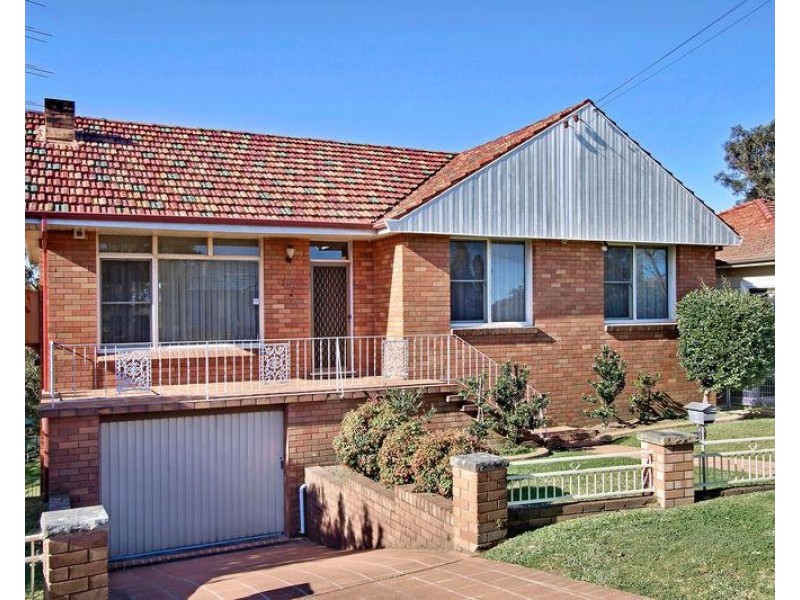 207 Excelsior Parade, Toronto NSW 2283