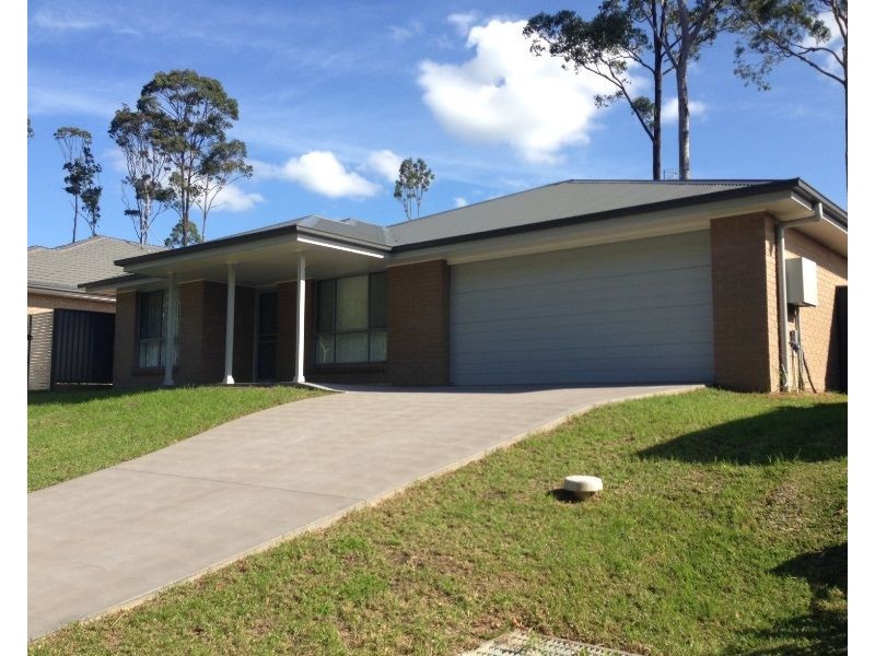 20 Jetty Parade, Fletcher NSW 2287